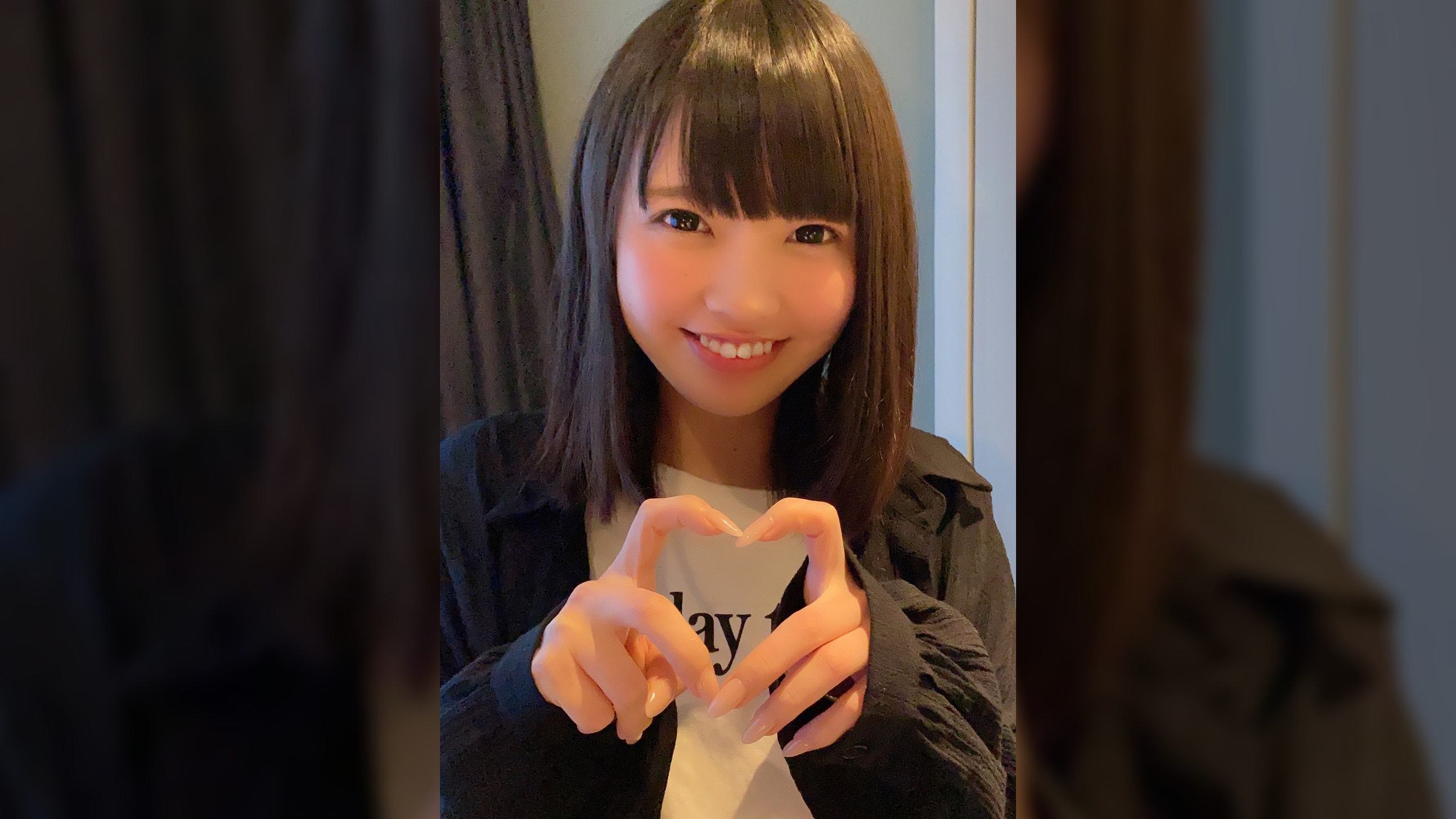 恥ずかしすぎて耳まで真っ赤!超初心赤面美少女がゴム無しハメ!