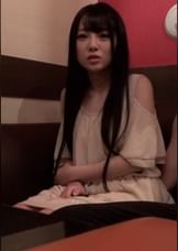 清楚な雰囲気で美人な黒髪娘が魅せるあどけないエロさ全開のノリパコ嵌め撮りセックス！