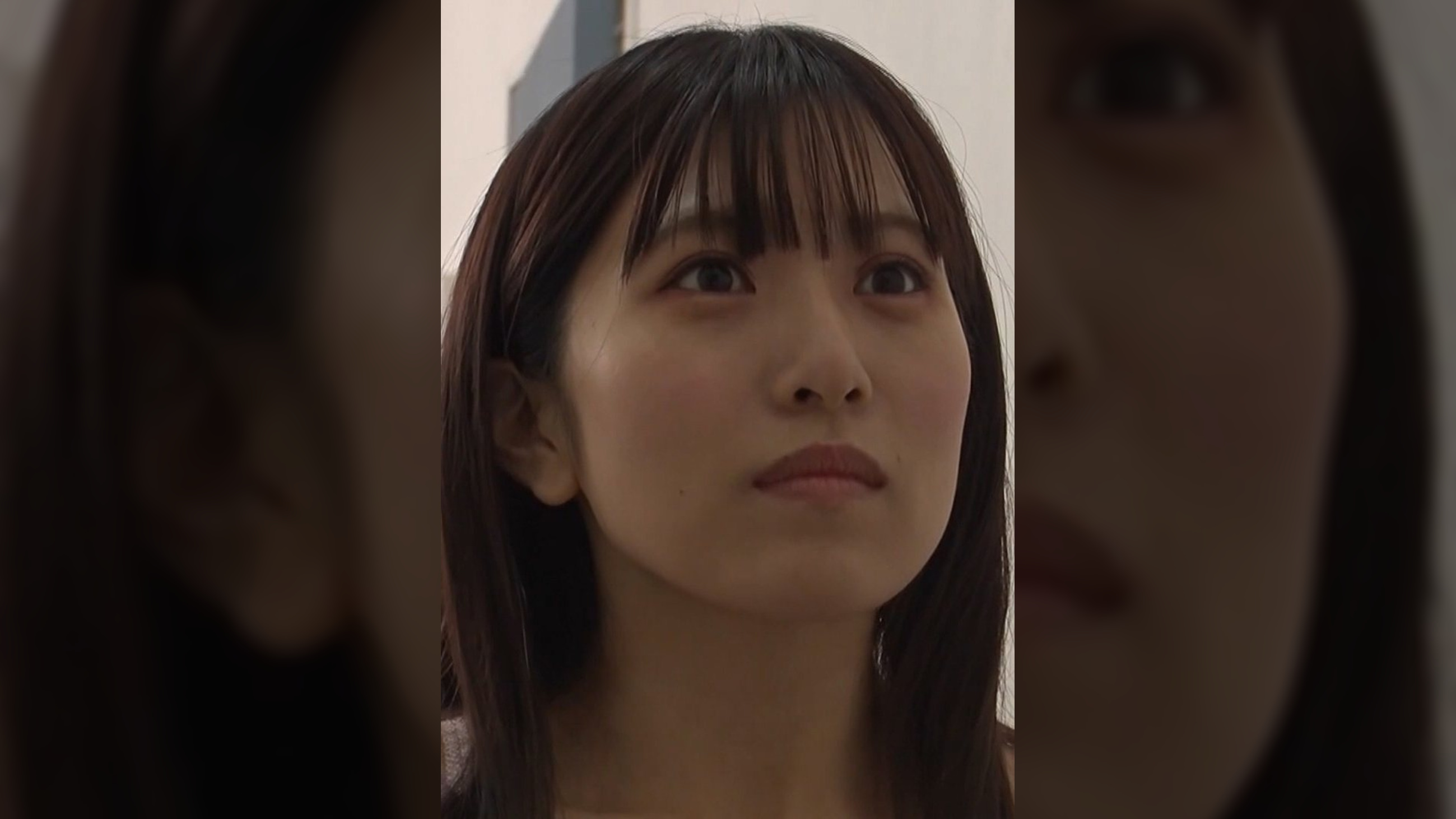 夫の部下に不倫現場を見つかり…。夫には内緒にして！若妻の性欲が爆発し淫乱ファックに堕ちる！