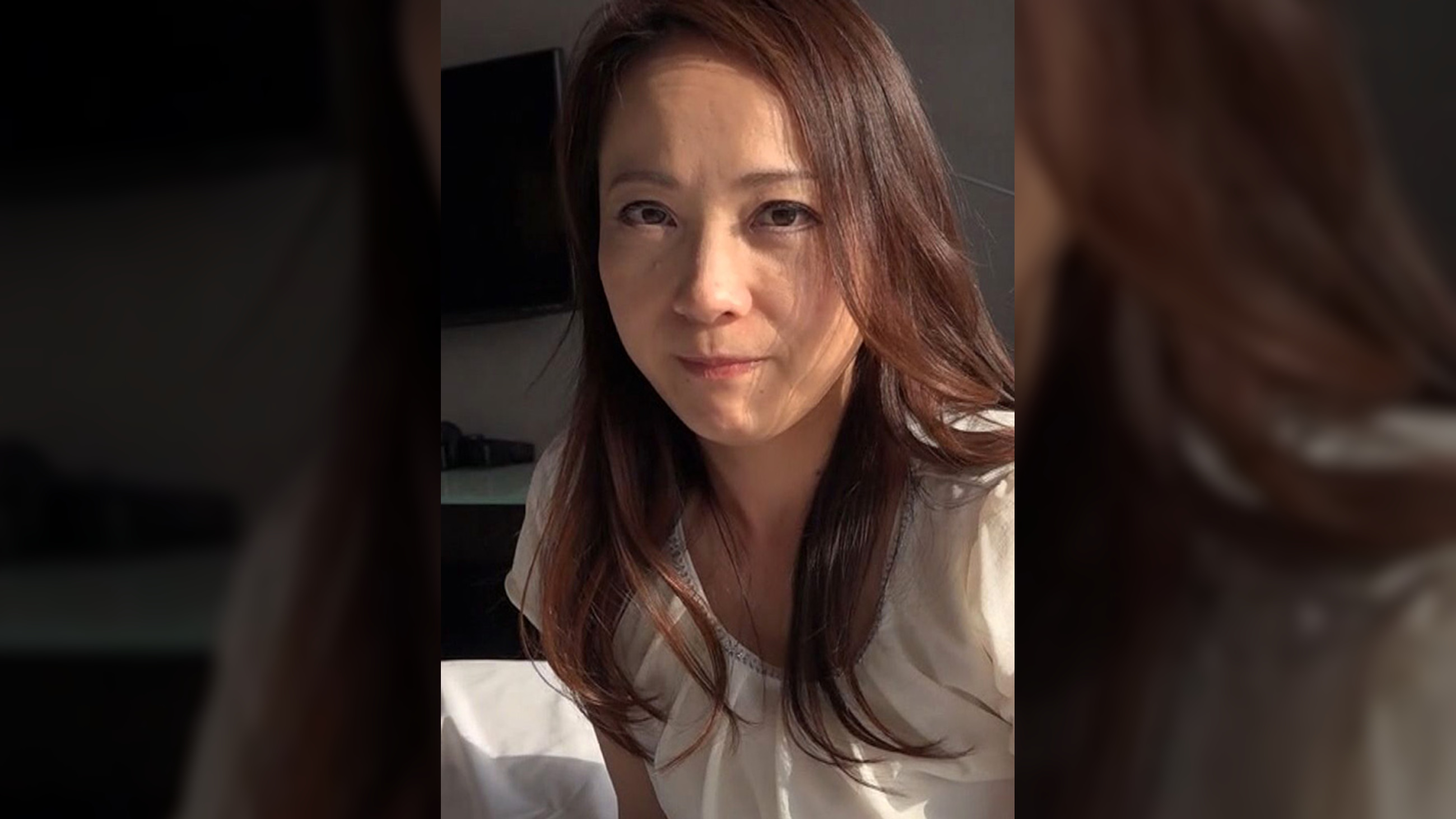 ママ友と通う料理の習い事先の講師と絶賛不倫中の悪い奥さん。旦那の単身赴任中にエロに目覚めてしまったフェロモン奥さん。そんな奥様にはお仕置きです。