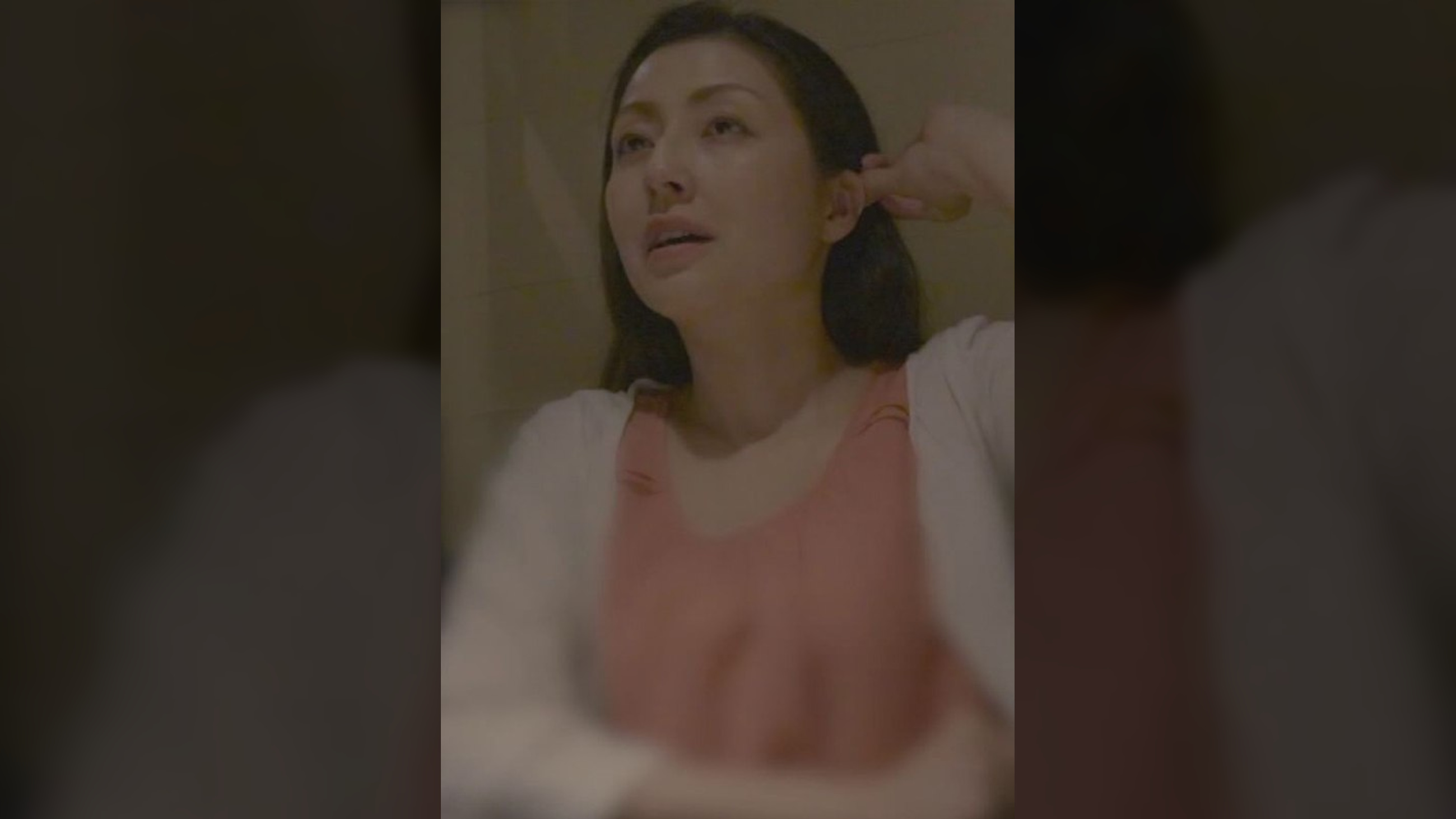 「ちょっとおばさんだけど良い？」若い男にノリノリでまたがる美魔女！AV出演を口説かれ続けた彼女の悩まし気な喘ぎ声！