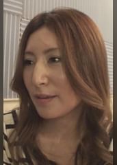 スレンダー美乳奥様と濃厚不倫セックス