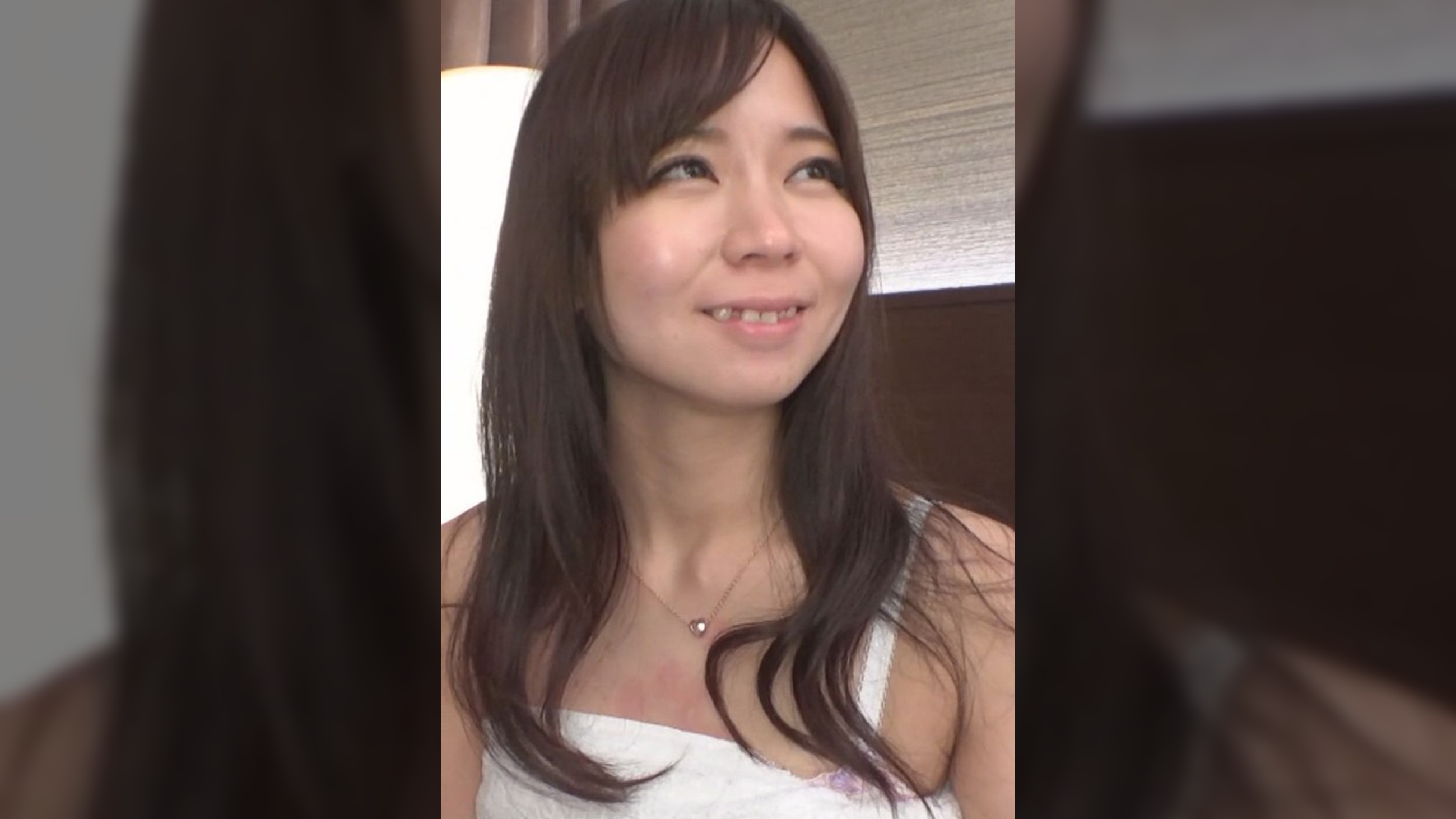 「おち●ちんからエッチな味がします！」八重歯の可愛いスレンダー変態妻はおチ●ポ大好き！
