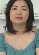 おっとりした見た目とは裏腹に肉棒を見せた瞬間に野●へと変貌する四十路妻！旦那に内緒の中出しＳＥＸ！