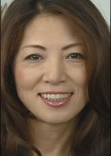 五十路前にしてコノ美貌!S級美熟女の感度は良好でイキまくり!肉棒2本を咥えこんで3P中出し!