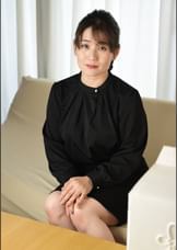五十路の巨乳未亡人に中出し